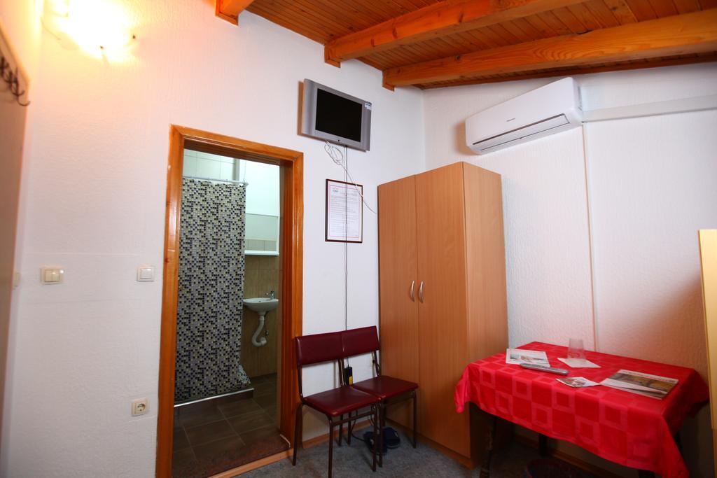 Hostel Cuba Banja Luka Exterior foto